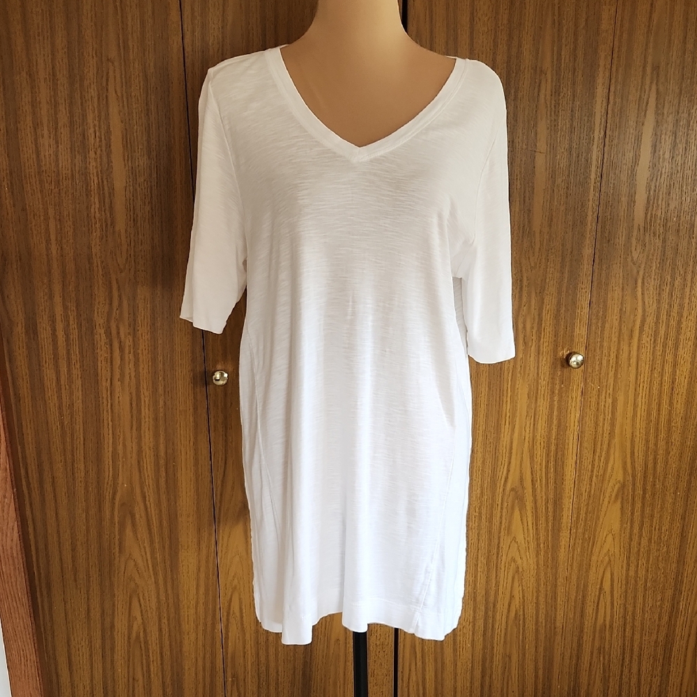 Elegant White V-Neck Tunic by J. Jill. New without tags